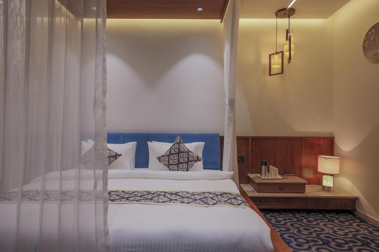 Hotel Aditya Mansingh Inn Somnath Exterior photo