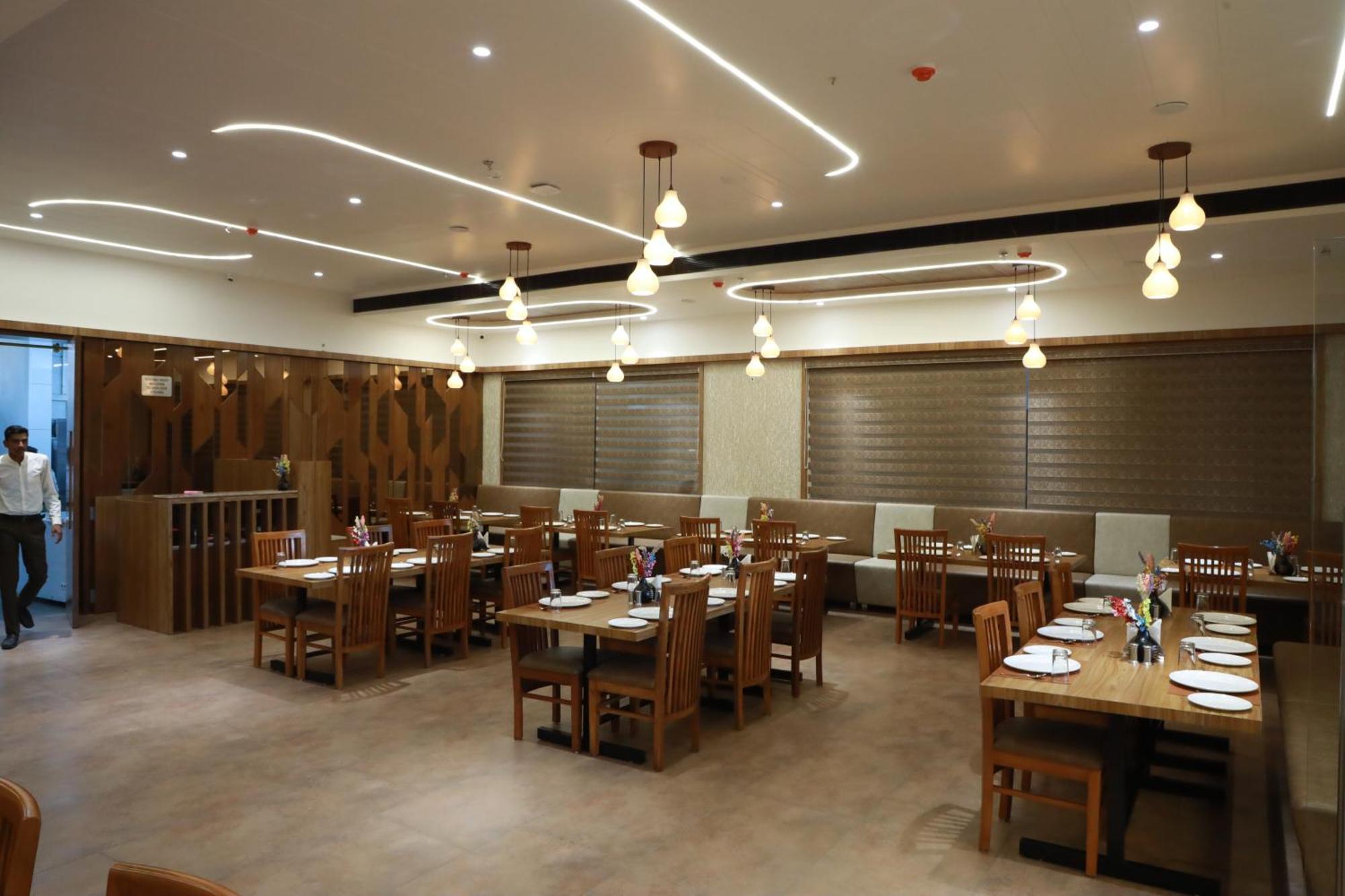 Hotel Aditya Mansingh Inn Somnath Exterior photo